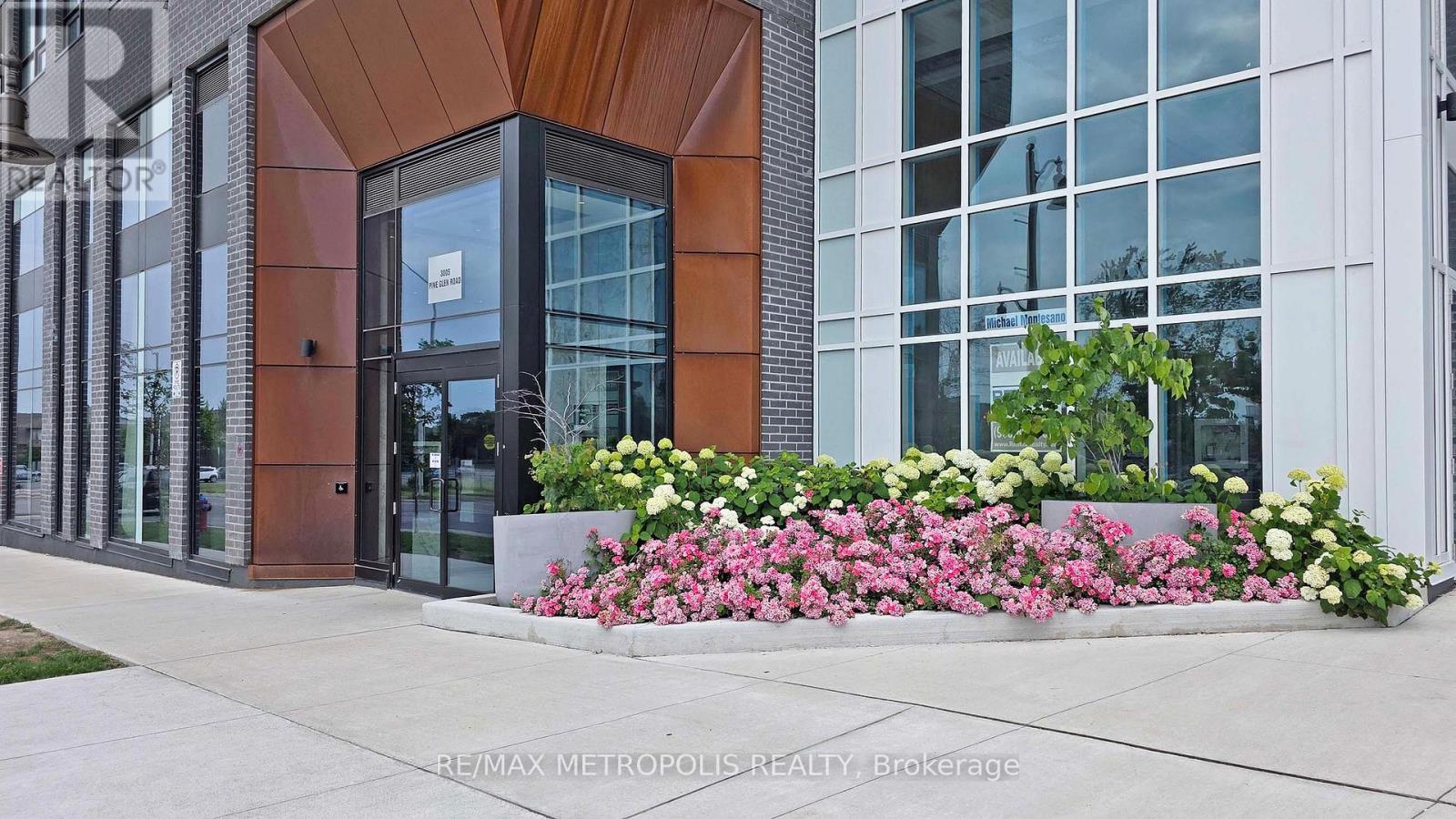 508 - 3005 Pine Glen Road, Oakville, Ontario  L6M 4C1 - Photo 4 - W12262370