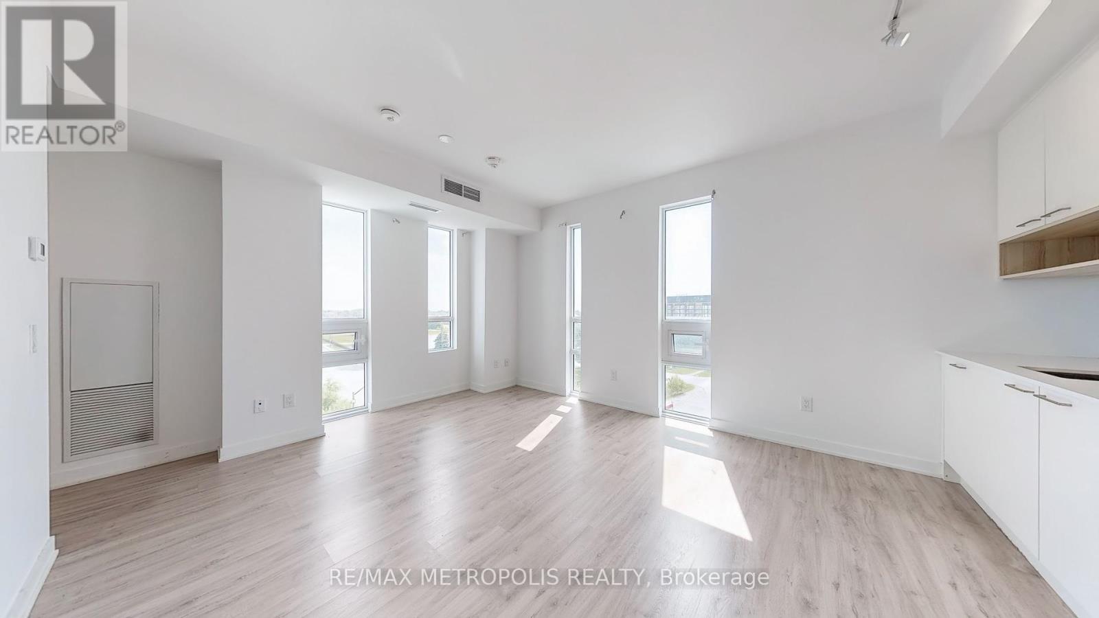 508 - 3005 Pine Glen Road, Oakville, Ontario  L6M 4C1 - Photo 8 - W12262370