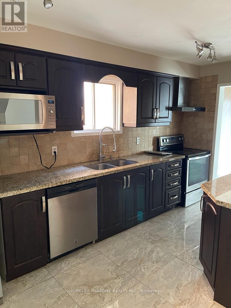 3586 Indigo Crescent, Mississauga, Ontario  L5N 7J2 - Photo 3 - W12262388