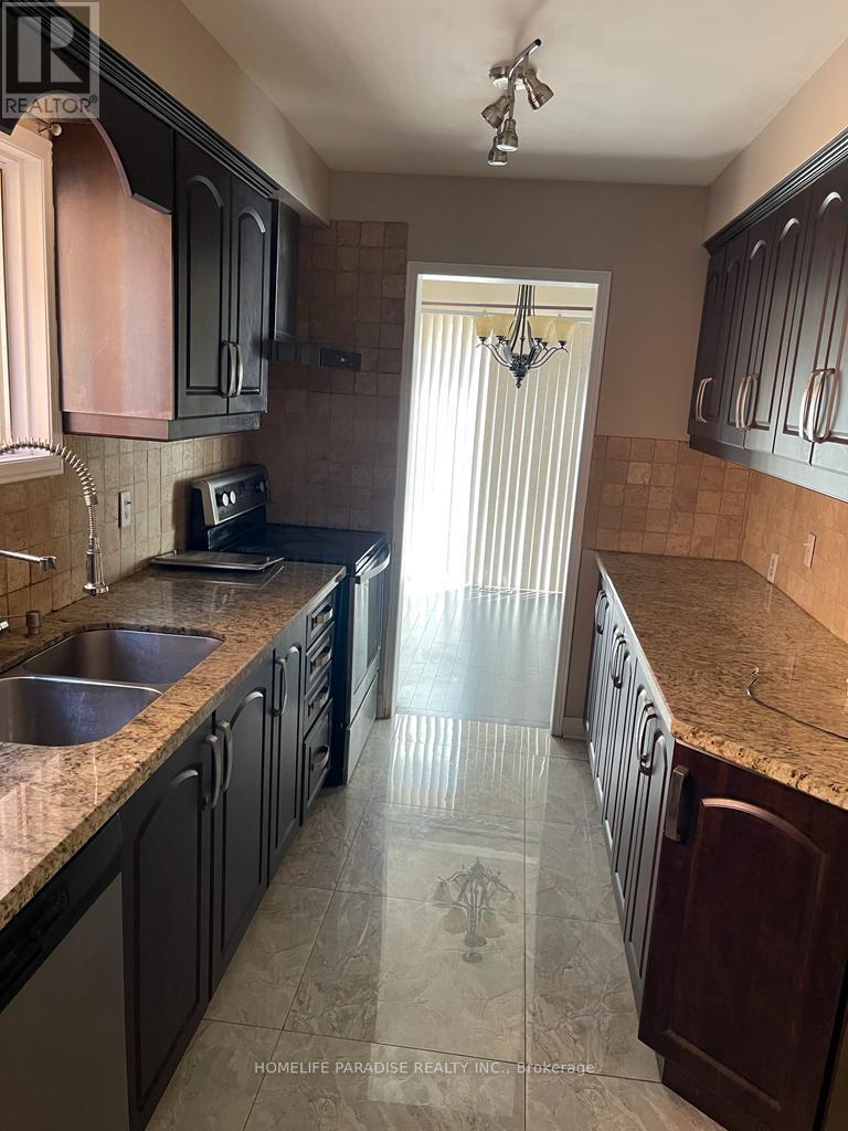 3586 Indigo Crescent, Mississauga, Ontario  L5N 7J2 - Photo 4 - W12262388