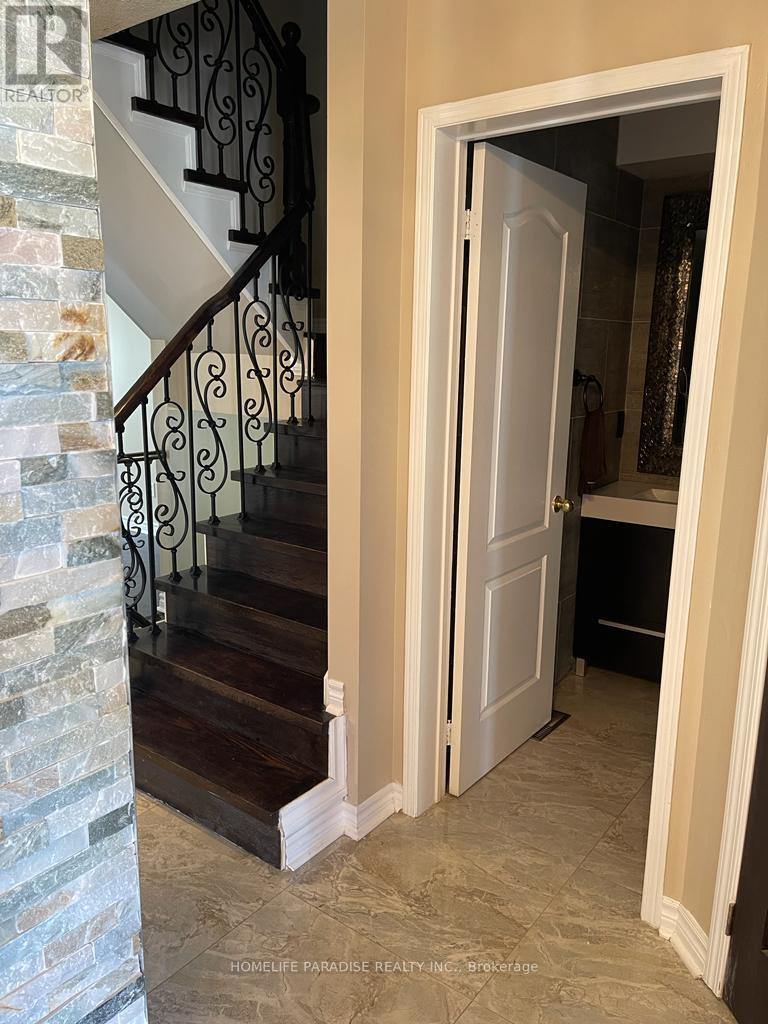 3586 Indigo Crescent, Mississauga, Ontario  L5N 7J2 - Photo 8 - W12262388