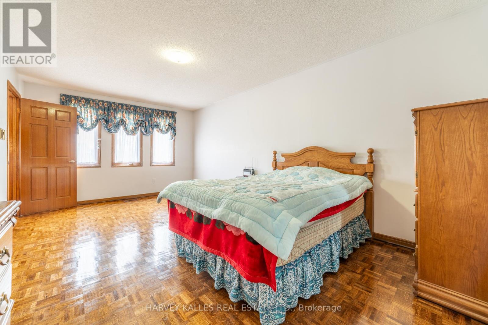 4257 Starlight Crescent, Mississauga (Rathwood), Ontario  L4W 4R4 - Photo 13 - W12262432