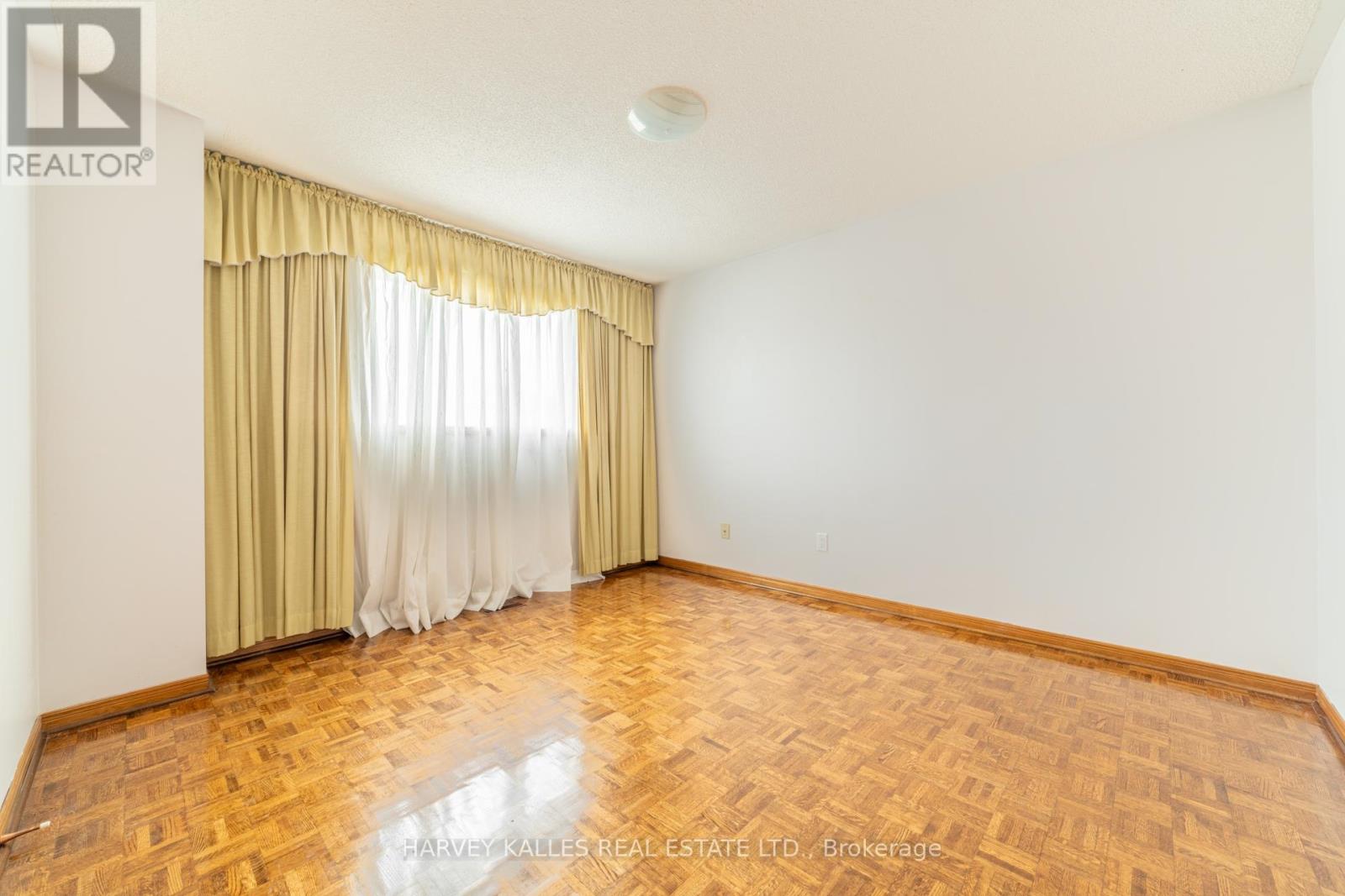 4257 Starlight Crescent, Mississauga (Rathwood), Ontario  L4W 4R4 - Photo 17 - W12262432