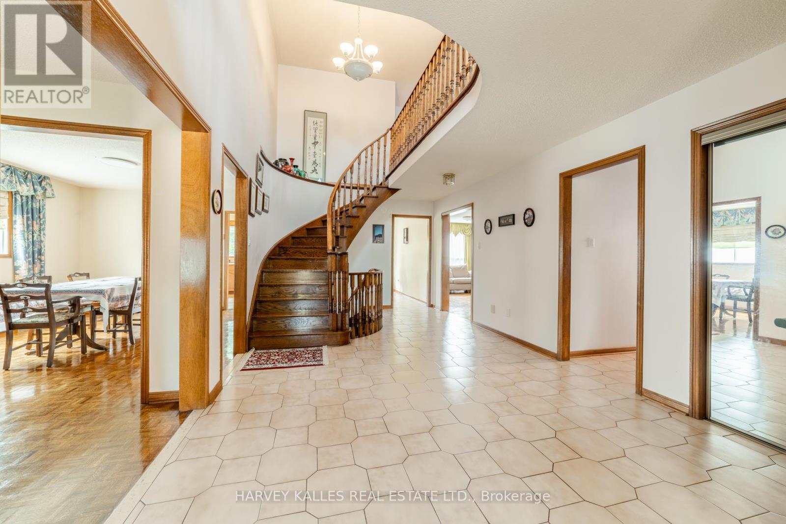 Property at 4257 STARLIGHT CRESCENT image 2