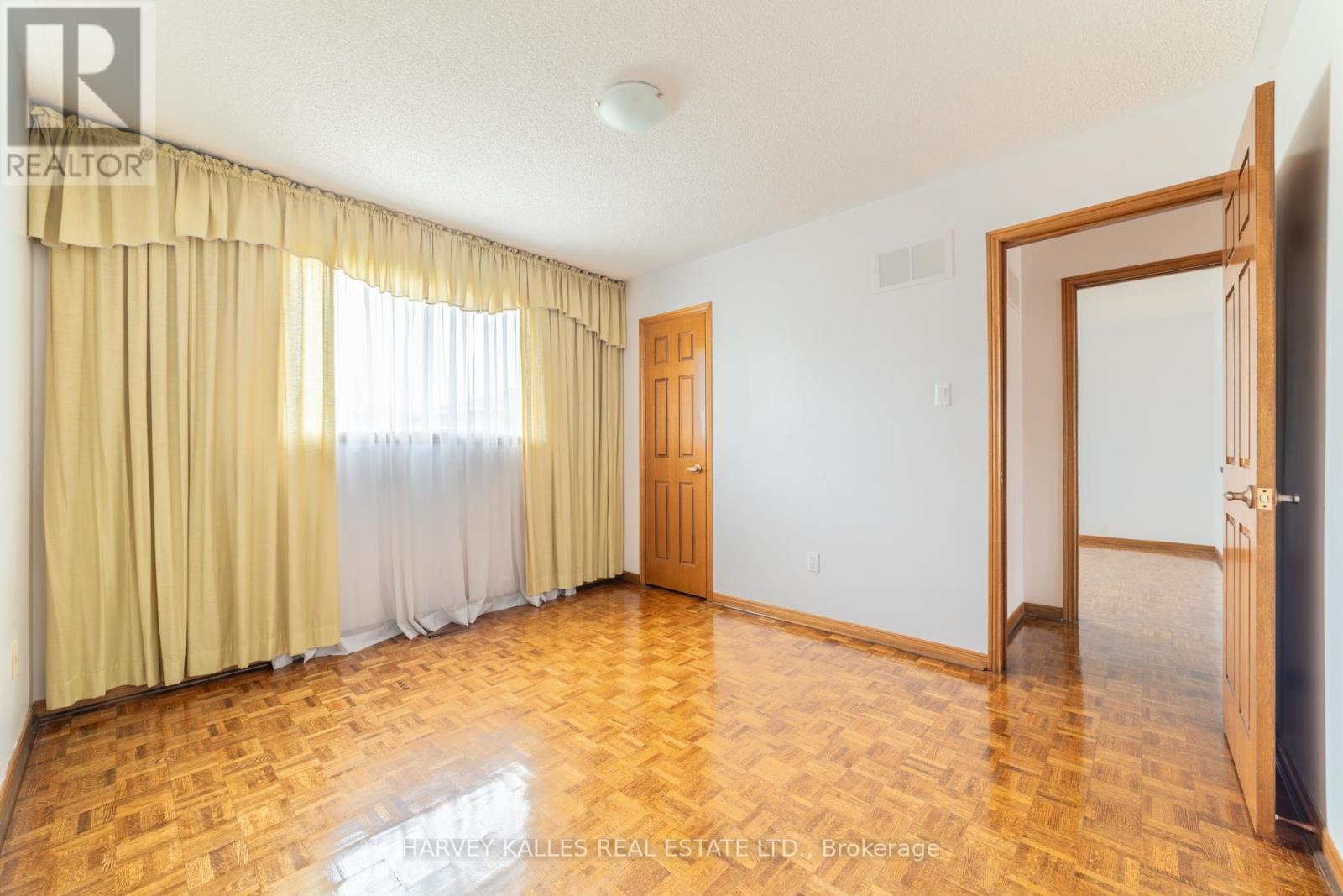 4257 Starlight Crescent, Mississauga (Rathwood), Ontario  L4W 4R4 - Photo 21 - W12262432