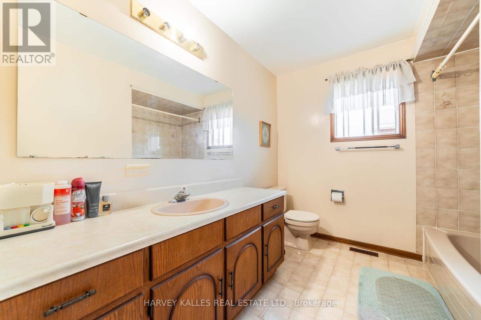 4257 Starlight Crescent, Mississauga (Rathwood), Ontario  L4W 4R4 - Photo 22 - W12262432