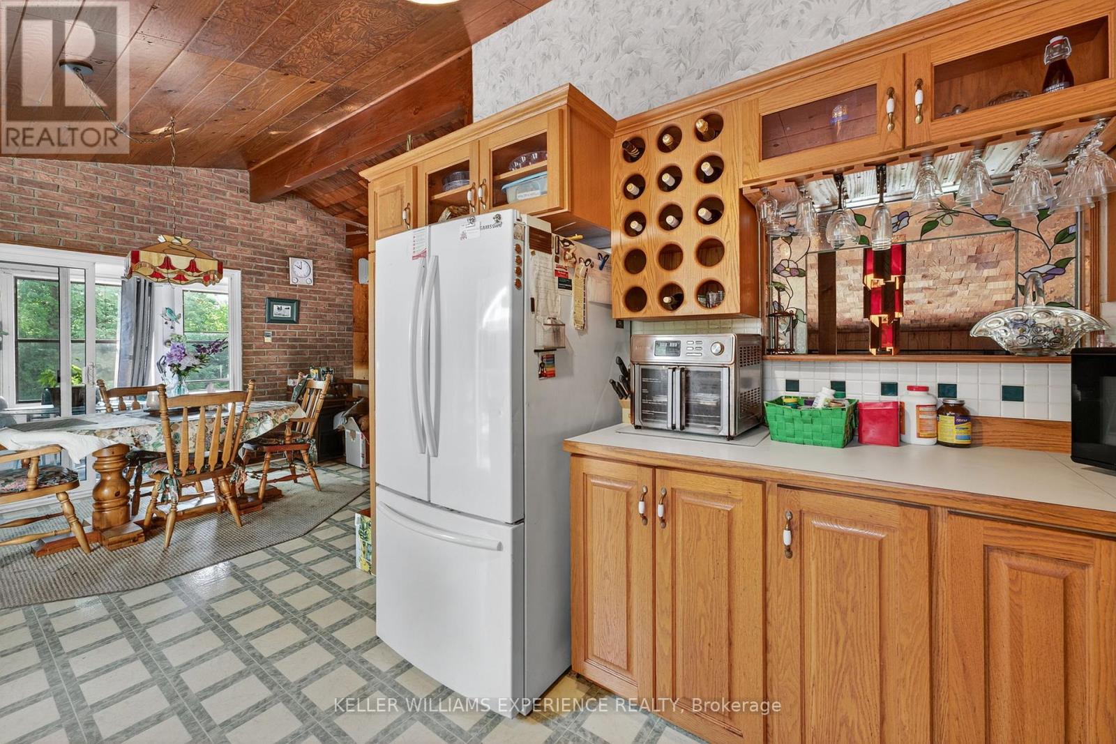 27 Wolverine Beach Road, Georgian Bay, Ontario  P0E 1E0 - Photo 12 - X12262423