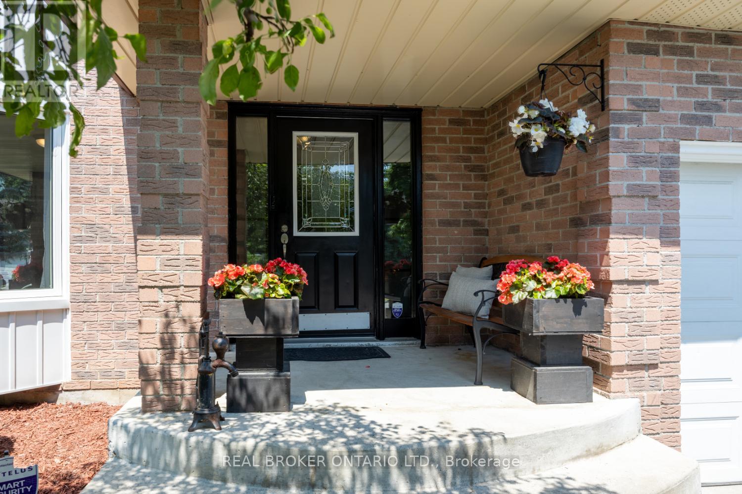 Property at 78 CHERRY BLOSSOM CRESCENT image 4