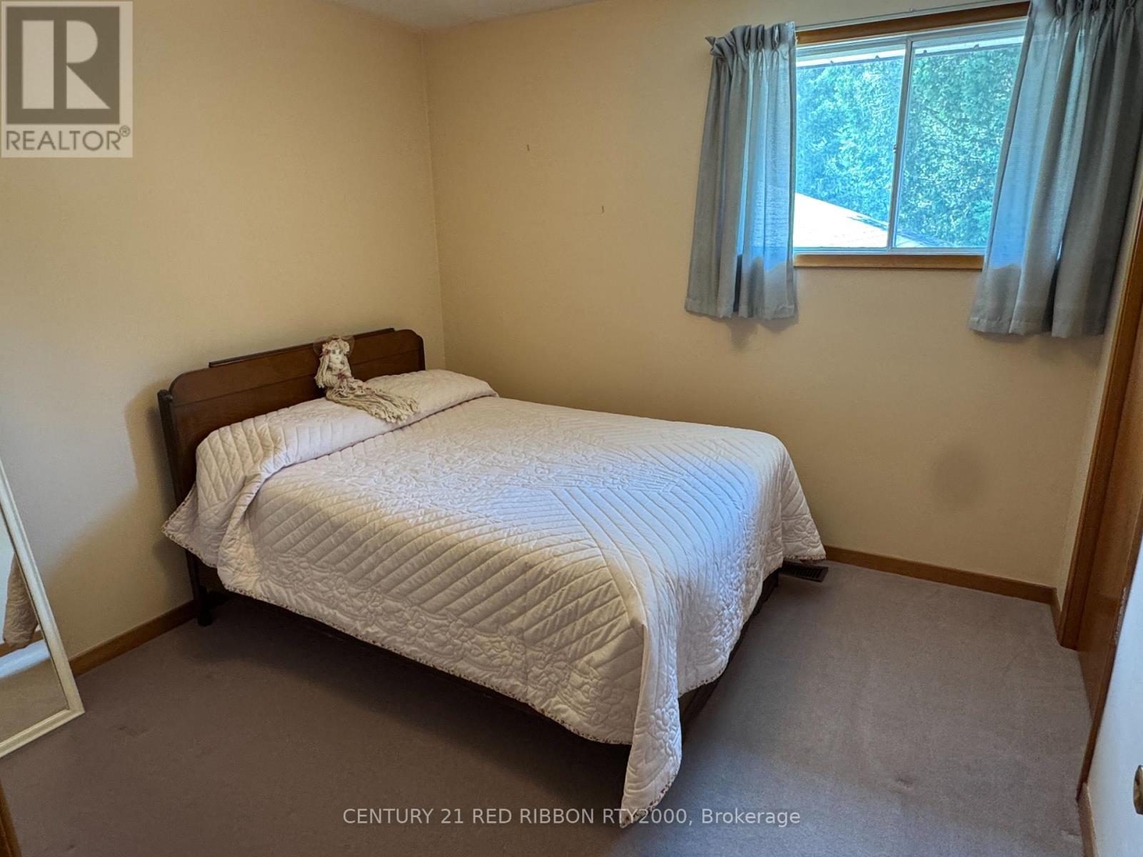 730 Glover Crescent, Strathroy-Caradoc, Ontario  N0L 1W0 - Photo 22 - X12262764