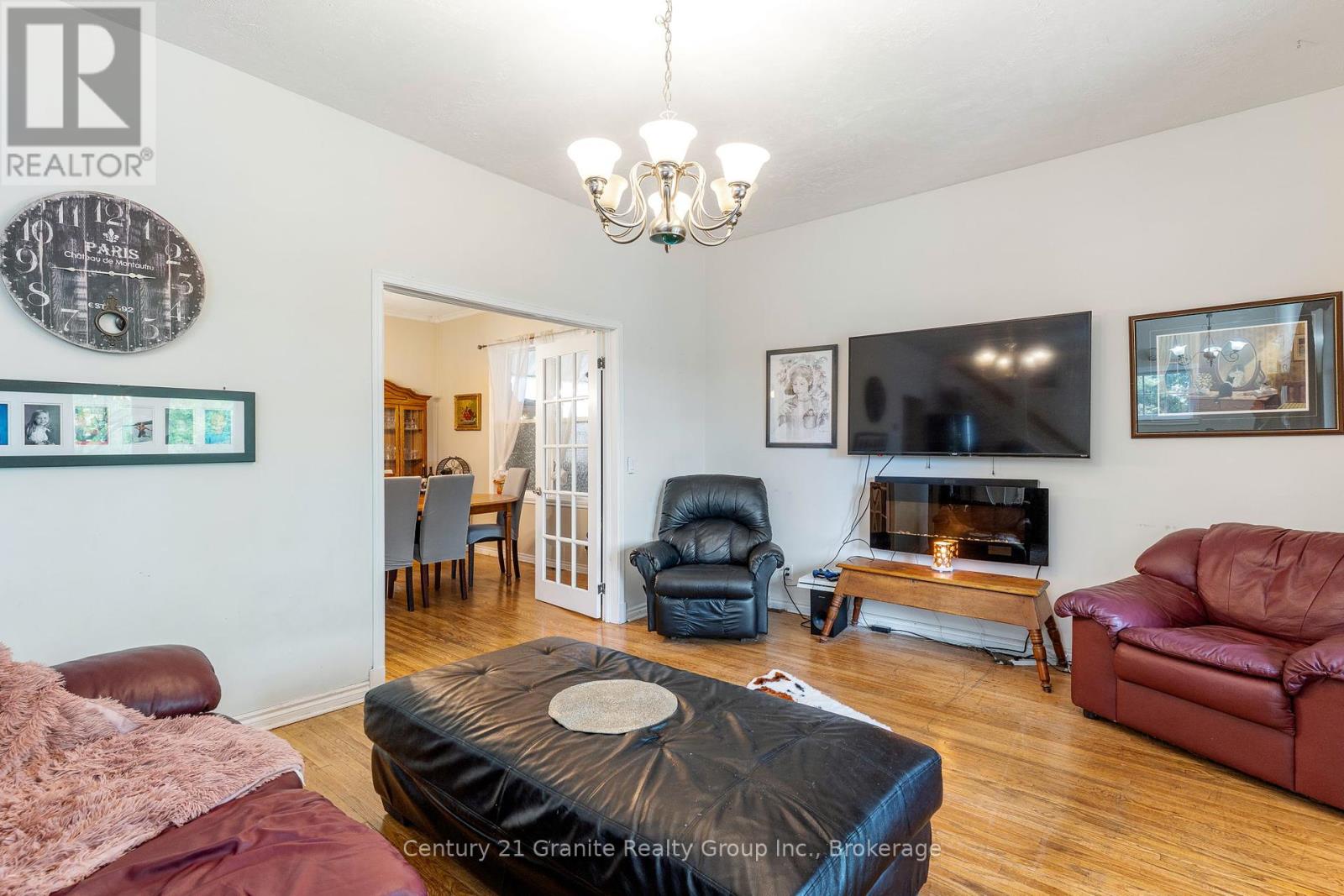 690 Mountain Street, Dysart Et Al, Ontario  K0M 1S0 - Photo 7 - X12159171
