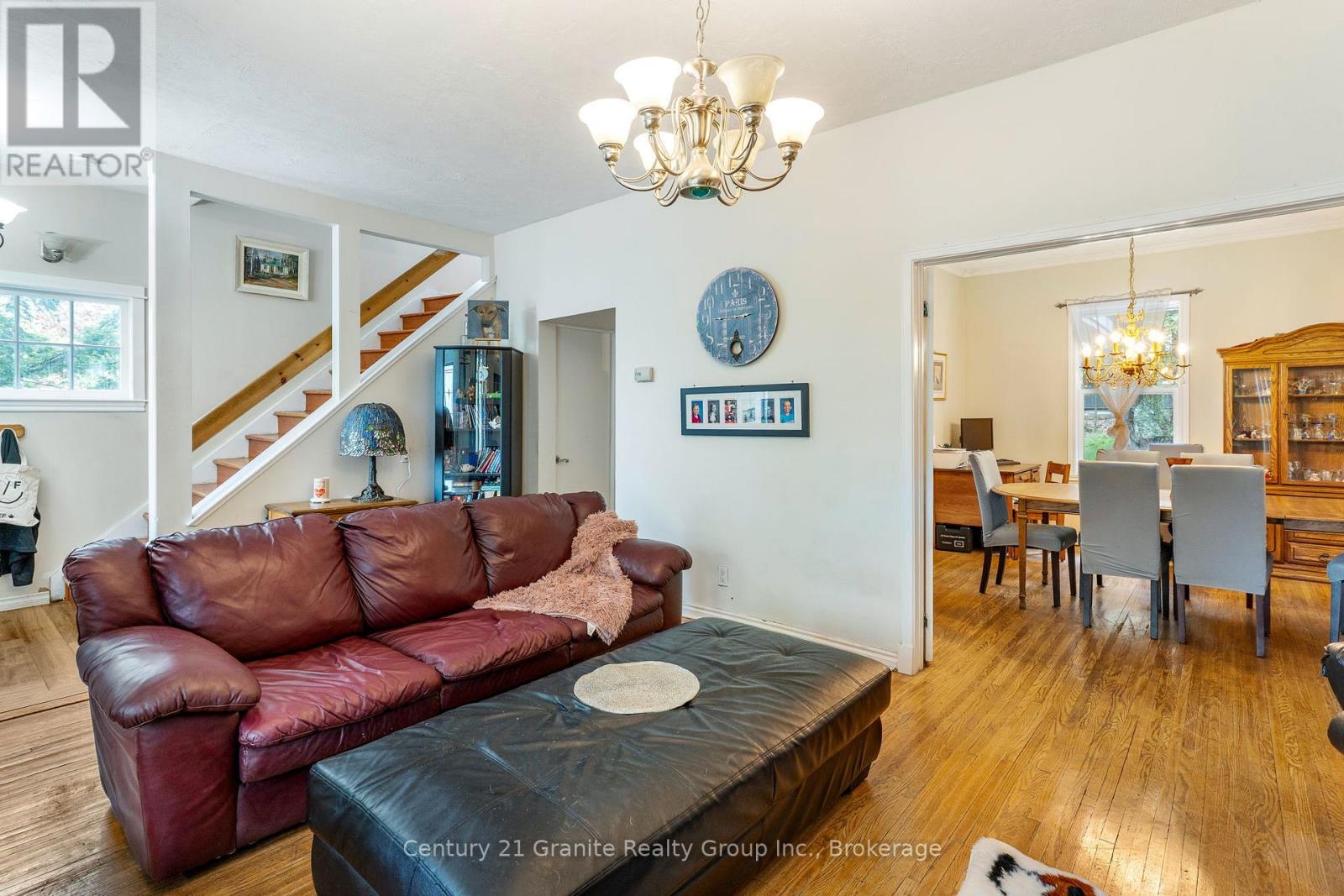 690 Mountain Street, Dysart Et Al, Ontario  K0M 1S0 - Photo 9 - X12159171