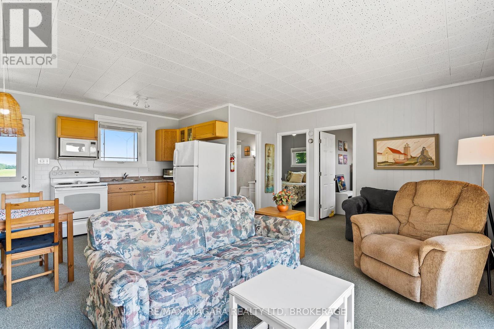 45 Erie Heights Line, Haldimand (Dunnville), Ontario  N0A 1K0 - Photo 10 - X12262843