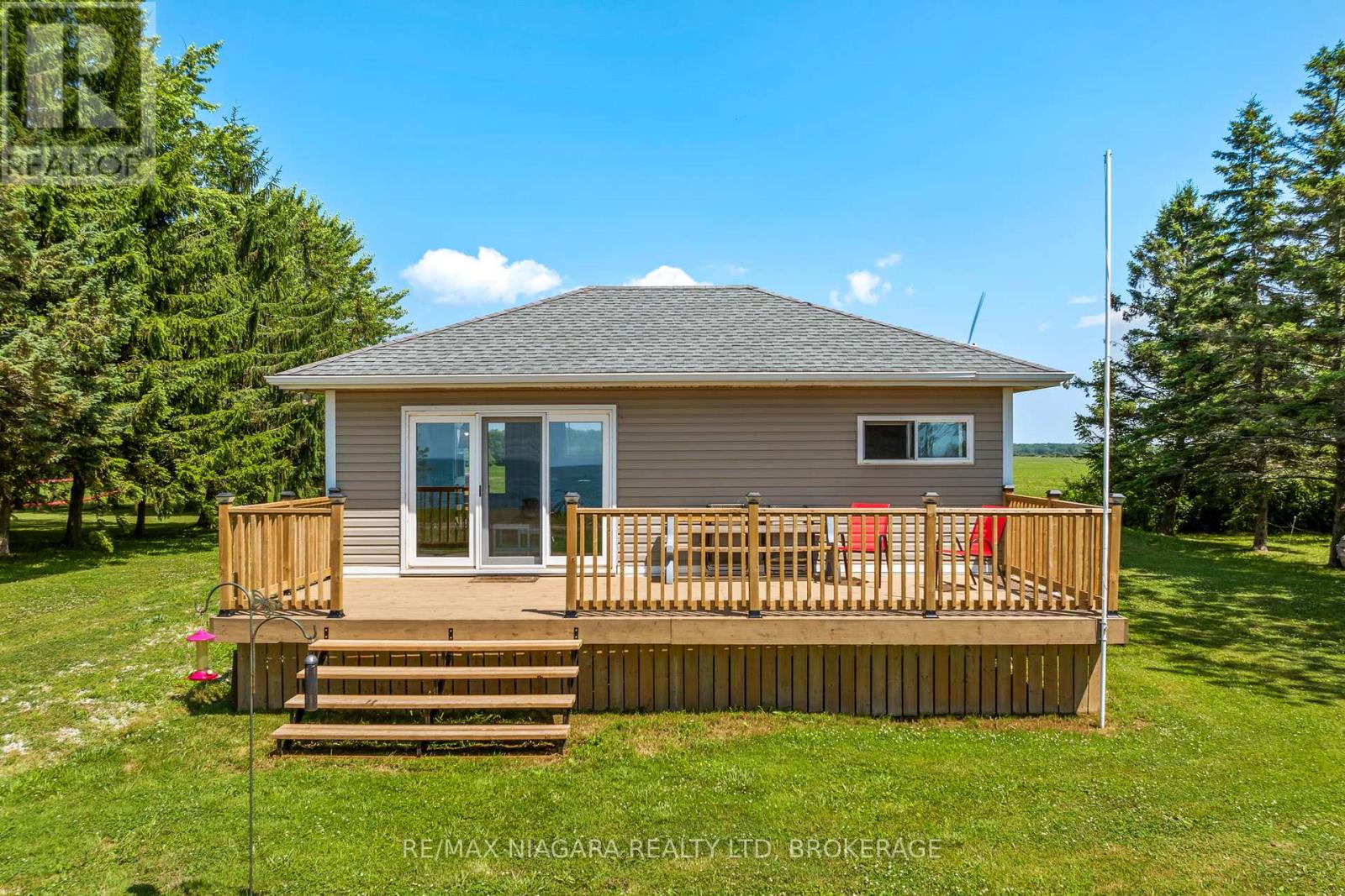 45 Erie Heights Line, Haldimand (Dunnville), Ontario  N0A 1K0 - Photo 3 - X12262843