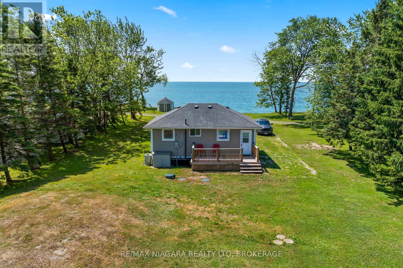 45 Erie Heights Line, Haldimand (Dunnville), Ontario  N0A 1K0 - Photo 5 - X12262843