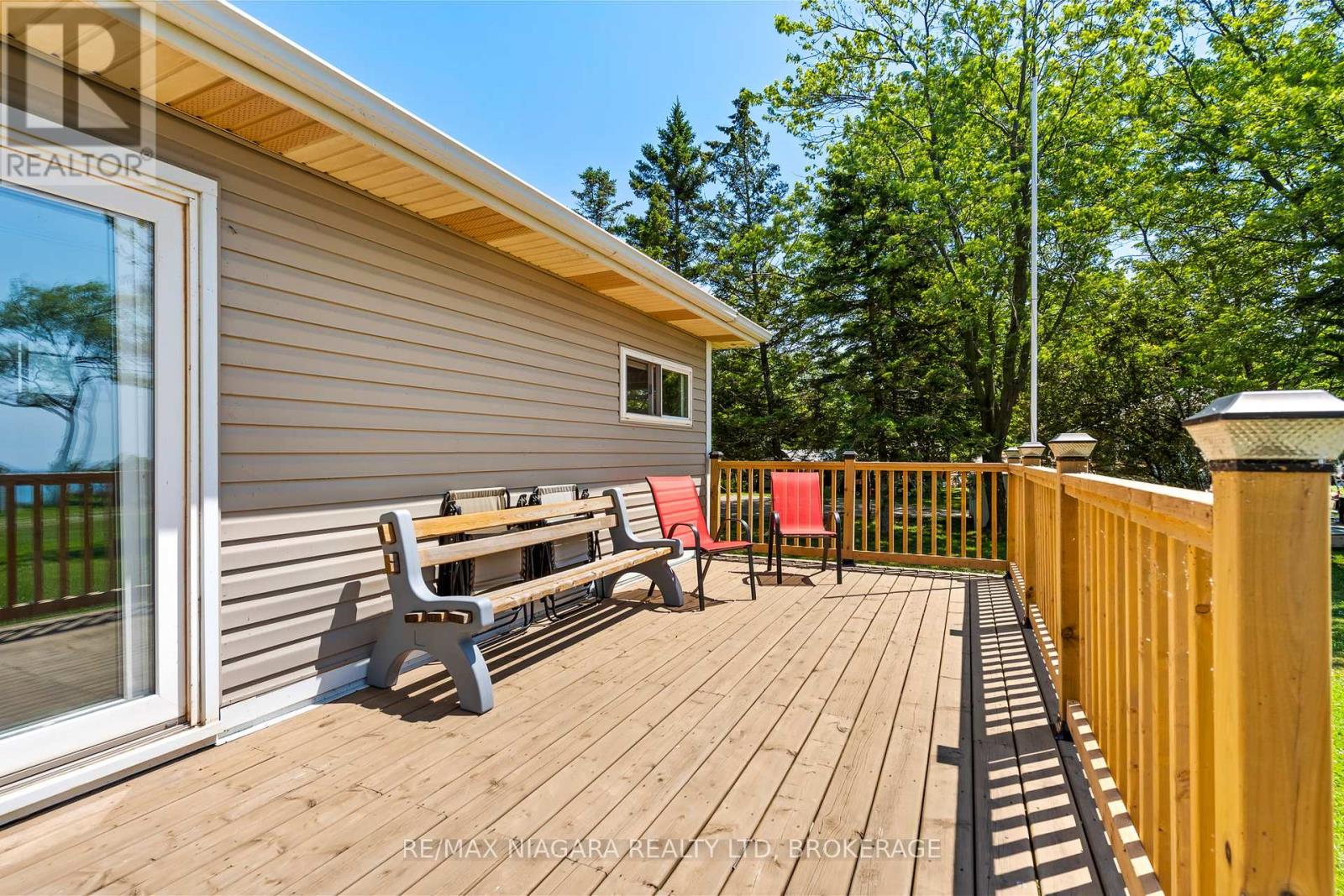 45 Erie Heights Line, Haldimand (Dunnville), Ontario  N0A 1K0 - Photo 8 - X12262843