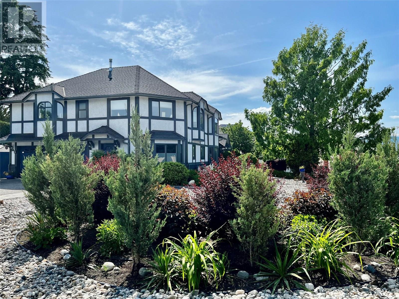 Property at 437 Duke Court image 1