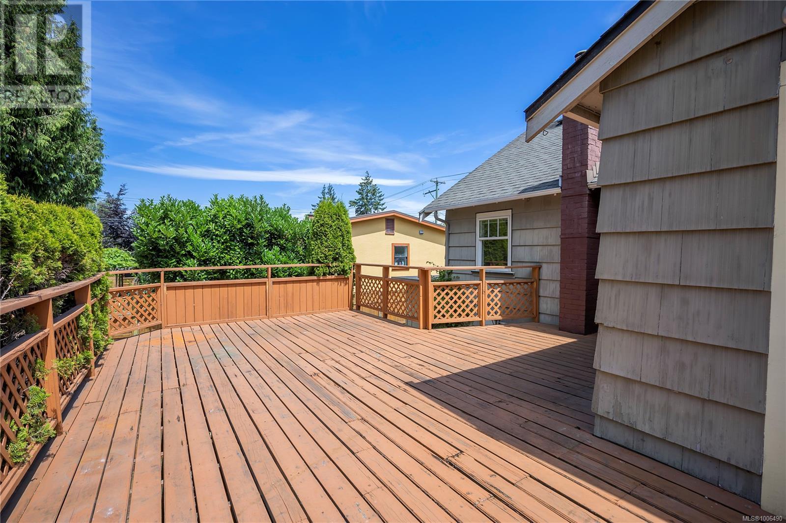 Property at 881 Millstone Ave image 3