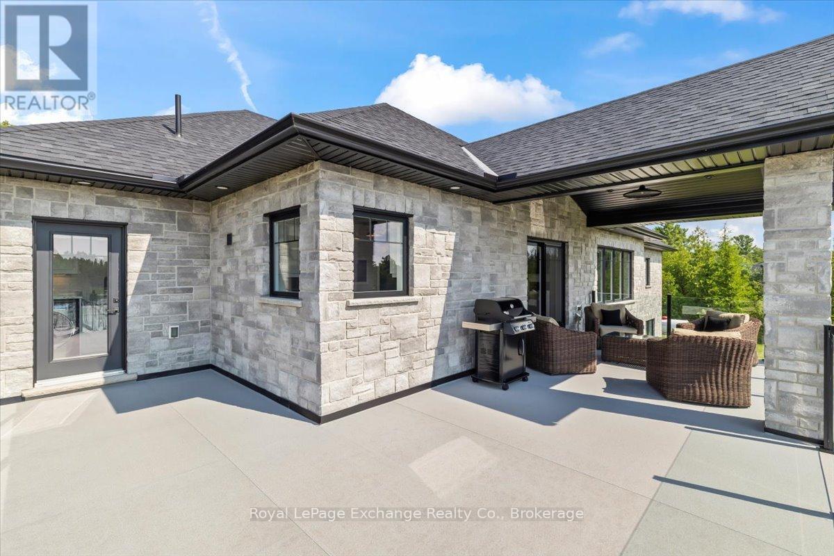 150 Louise Creek Crescent, West Grey, Ontario  N0G 1S0 - Photo 40 - X12262766