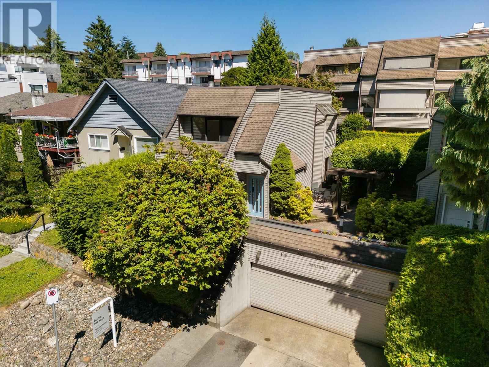 2024 CHESTERFIELD AVENUE, north vancouver, British Columbia V7M2P6