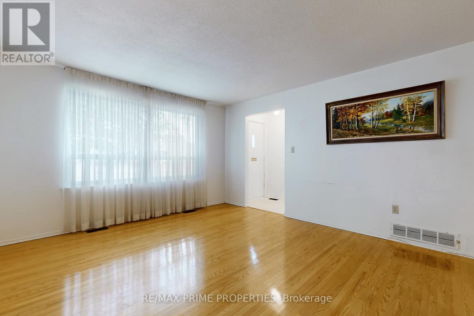 Property at 15 NYMARK AVENUE image 5
