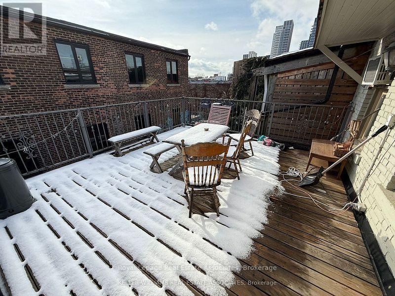 16(3rd) - 497 Bloor Street W, Toronto, Ontario  M5S 1Y2 - Photo 14 - C12262698