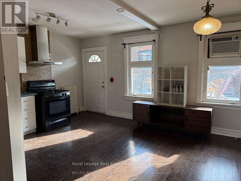 16(3rd) - 497 Bloor Street W, Toronto, Ontario  M5S 1Y2 - Photo 2 - C12262698