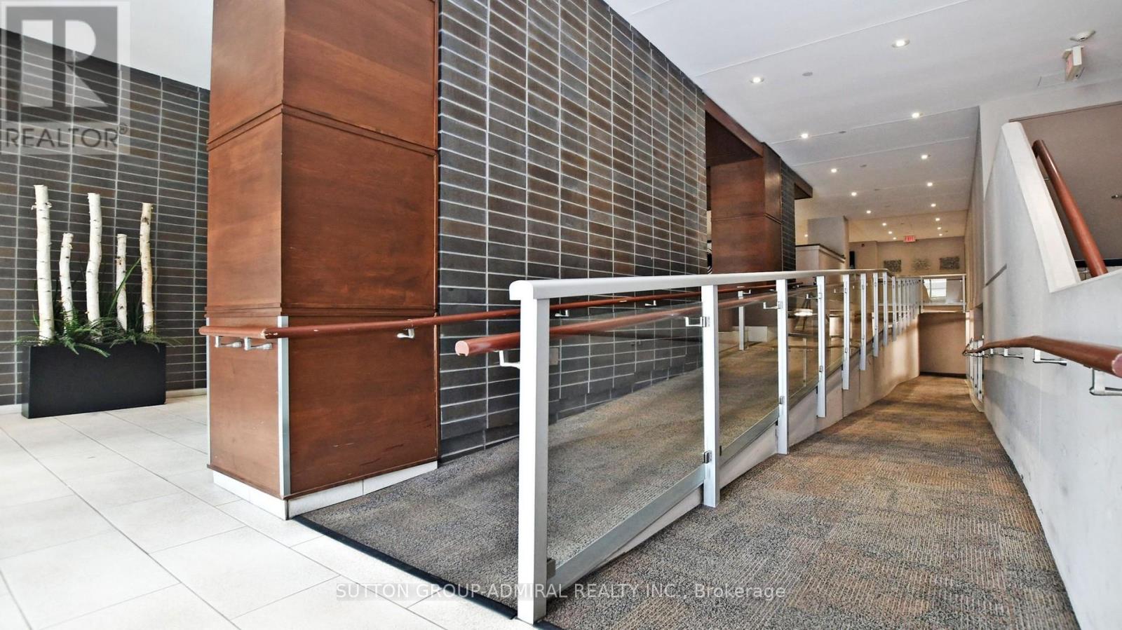Property at 306 - 44 BOND STREET W image 4
