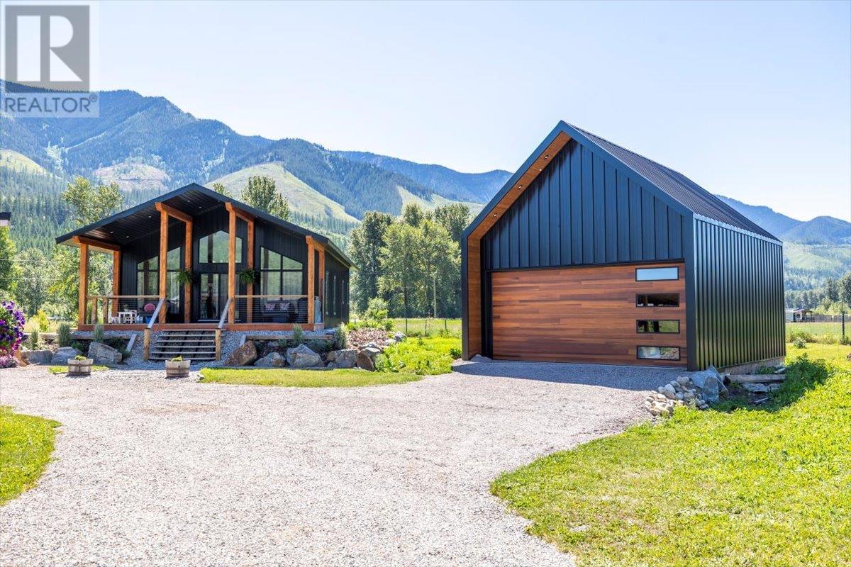 7005 Stubbs Road, Fernie, British Columbia  V0B 1M5 - Photo 14 - 10354789