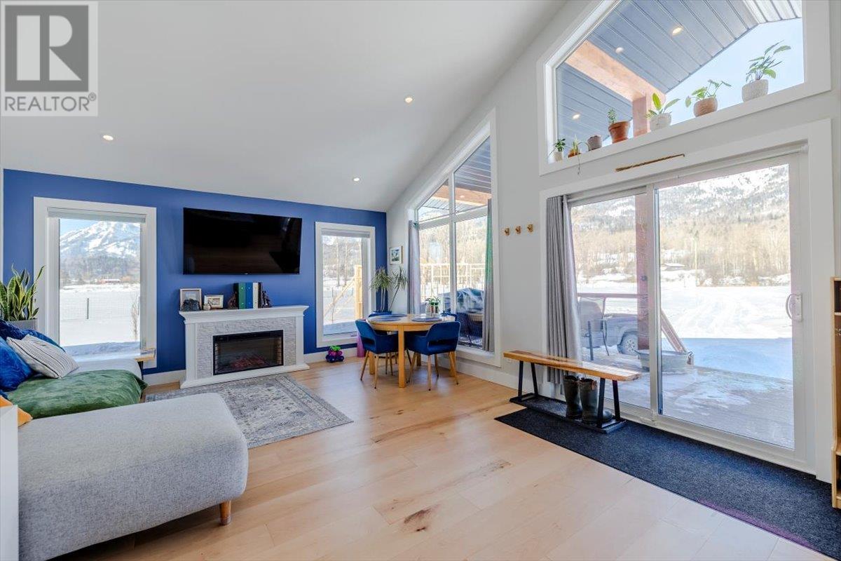 7005 Stubbs Road, Fernie, British Columbia  V0B 1M5 - Photo 15 - 10354789