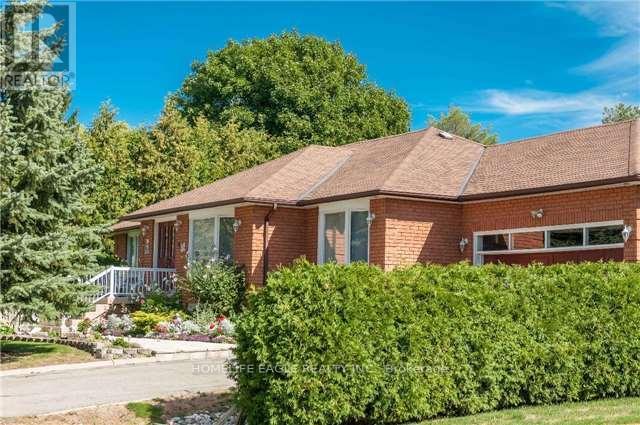 19 Schomberg Road E, Richmond Hill (Oak Ridges), Ontario  L4E 2T7 - Photo 1 - N12256441