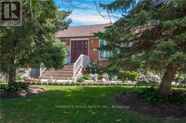 19 Schomberg Road E, Richmond Hill (Oak Ridges), Ontario  L4E 2T7 - Photo 2 - N12256441