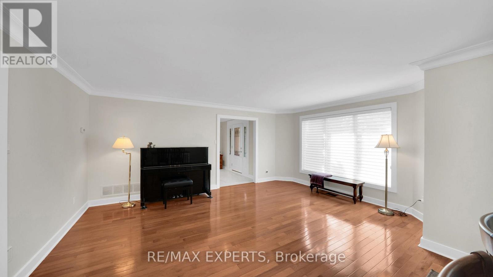 10 Kehoe Court, King (Nobleton), Ontario  L0G 1N0 - Photo 12 - N12262580