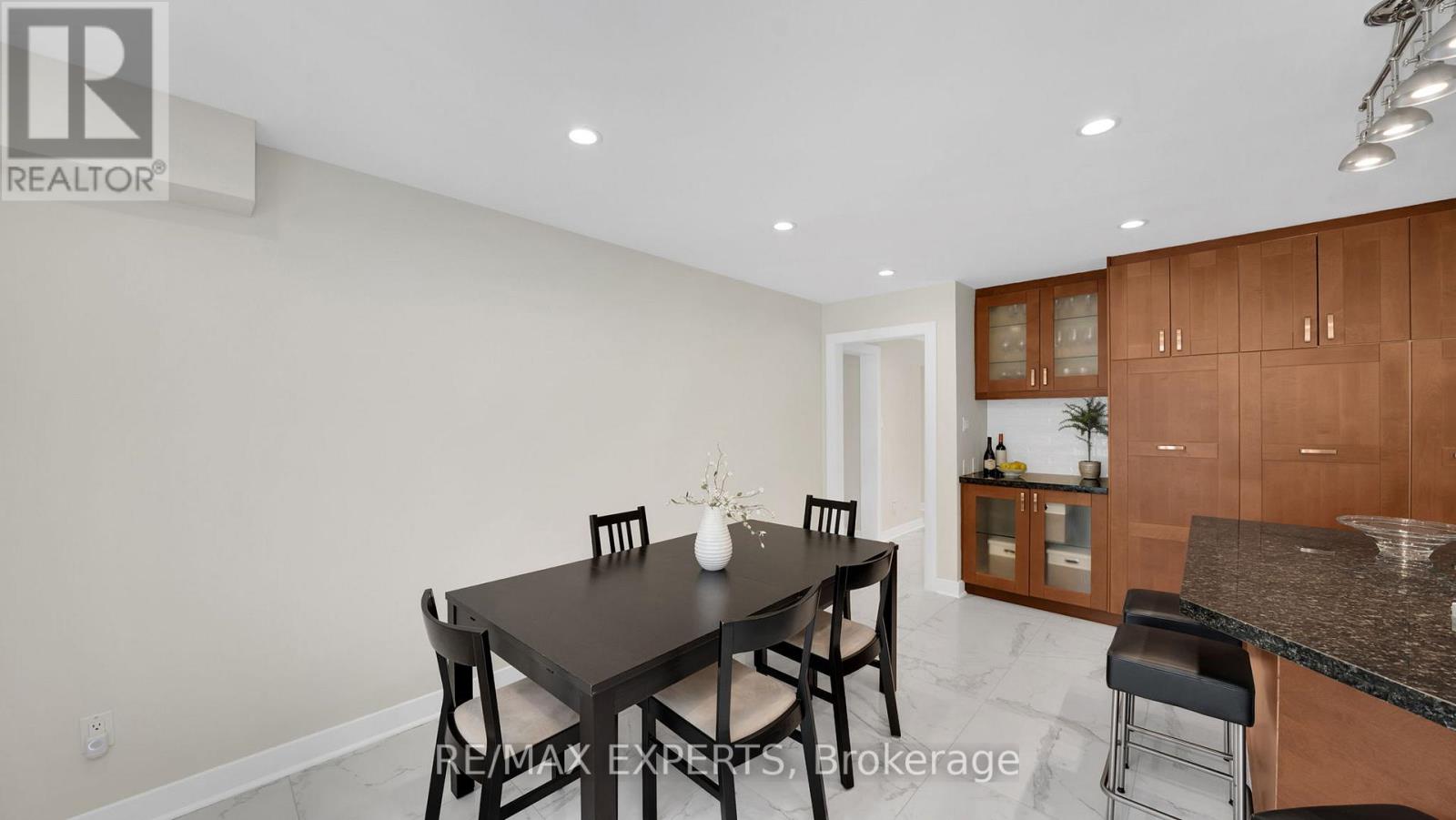 10 Kehoe Court, King (Nobleton), Ontario  L0G 1N0 - Photo 17 - N12262580