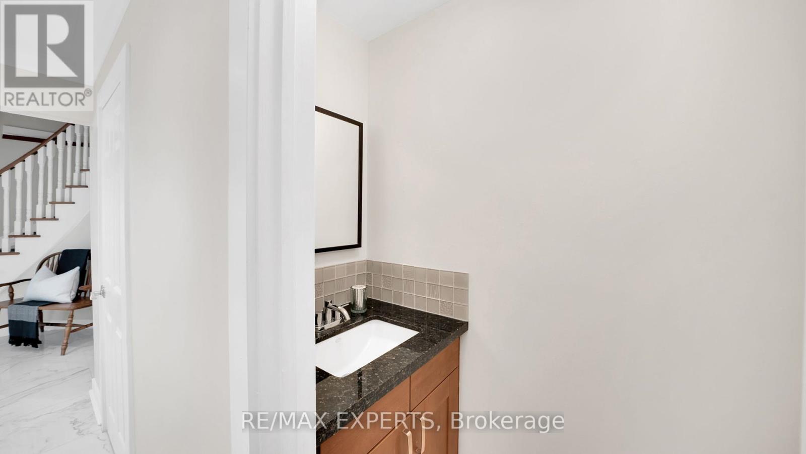 10 Kehoe Court, King (Nobleton), Ontario  L0G 1N0 - Photo 22 - N12262580