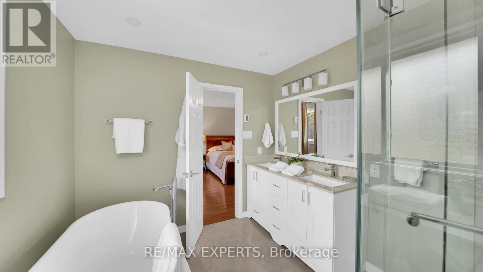 10 Kehoe Court, King (Nobleton), Ontario  L0G 1N0 - Photo 31 - N12262580