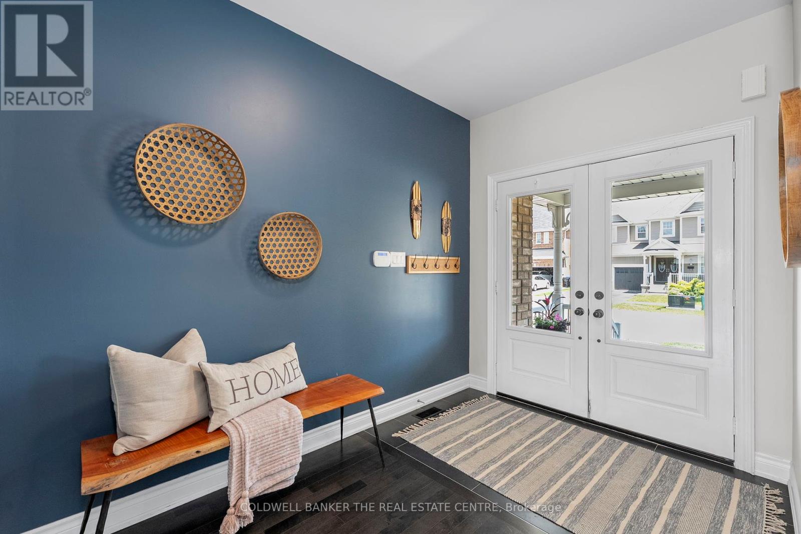 Property at 264 CHURCH STREET N image 2