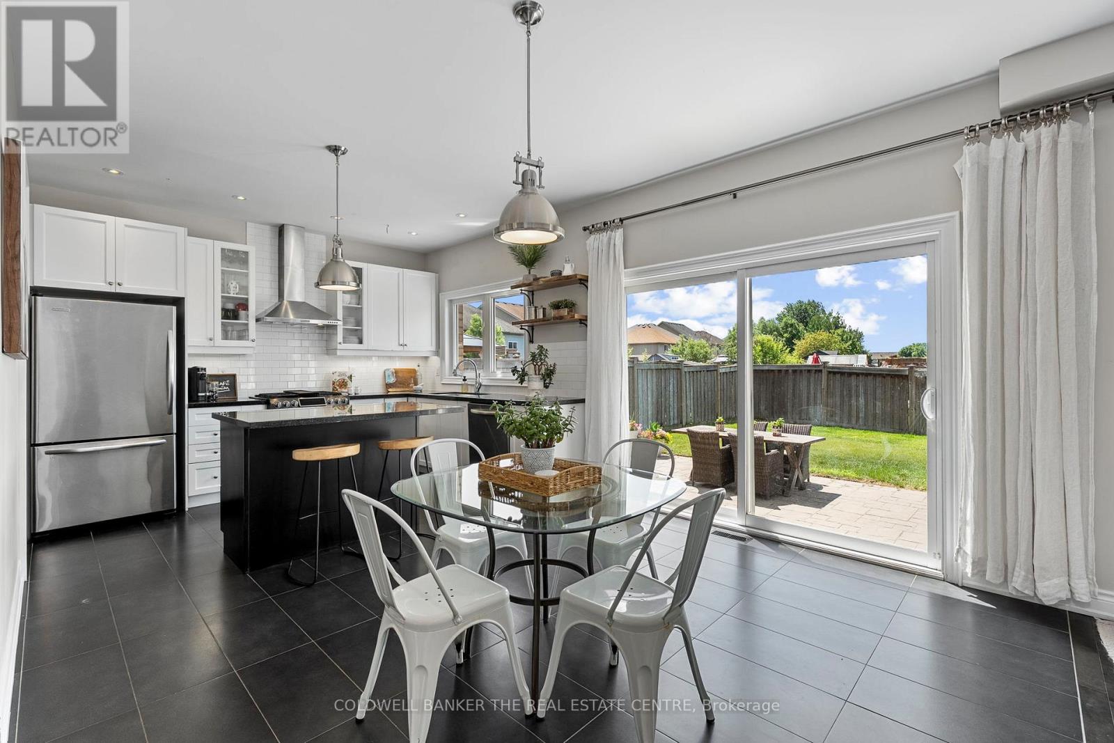 Property at 264 CHURCH STREET N image 5