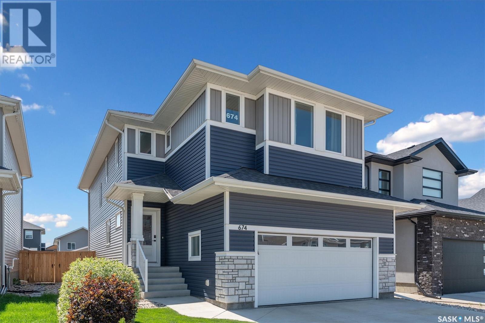 674 Fast CRESCENT, saskatoon, Saskatchewan