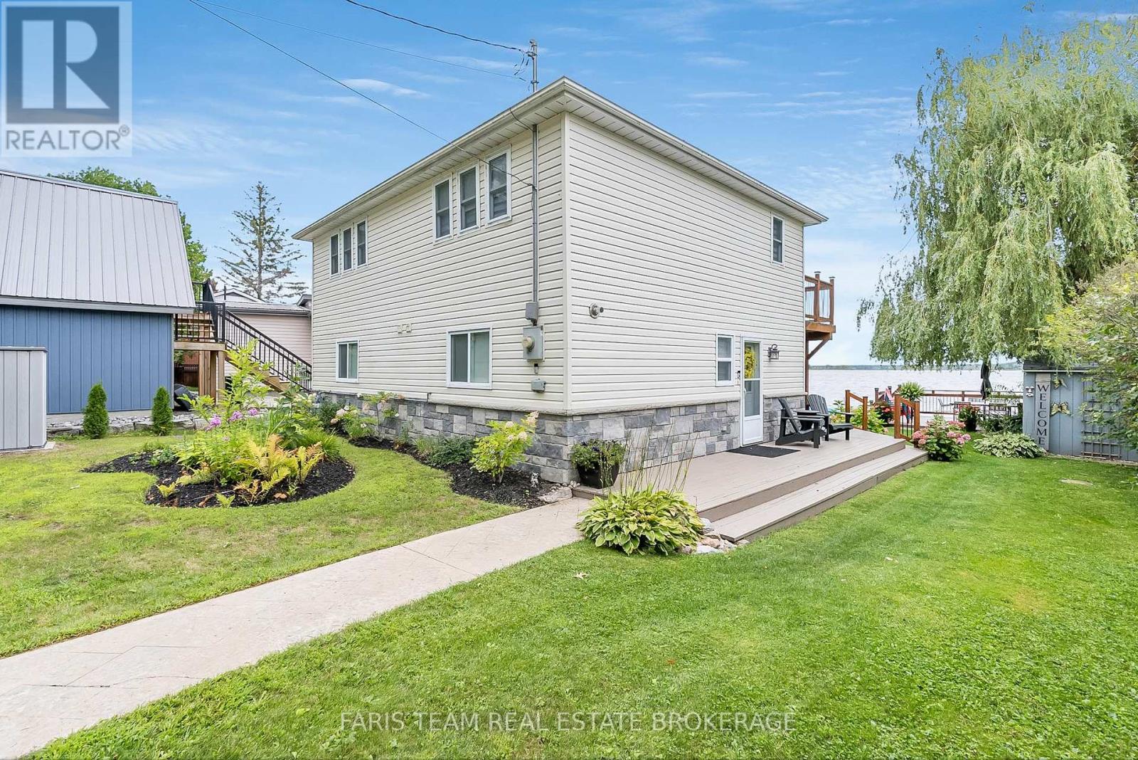 Property at 282 ROBINS POINT ROAD image 3