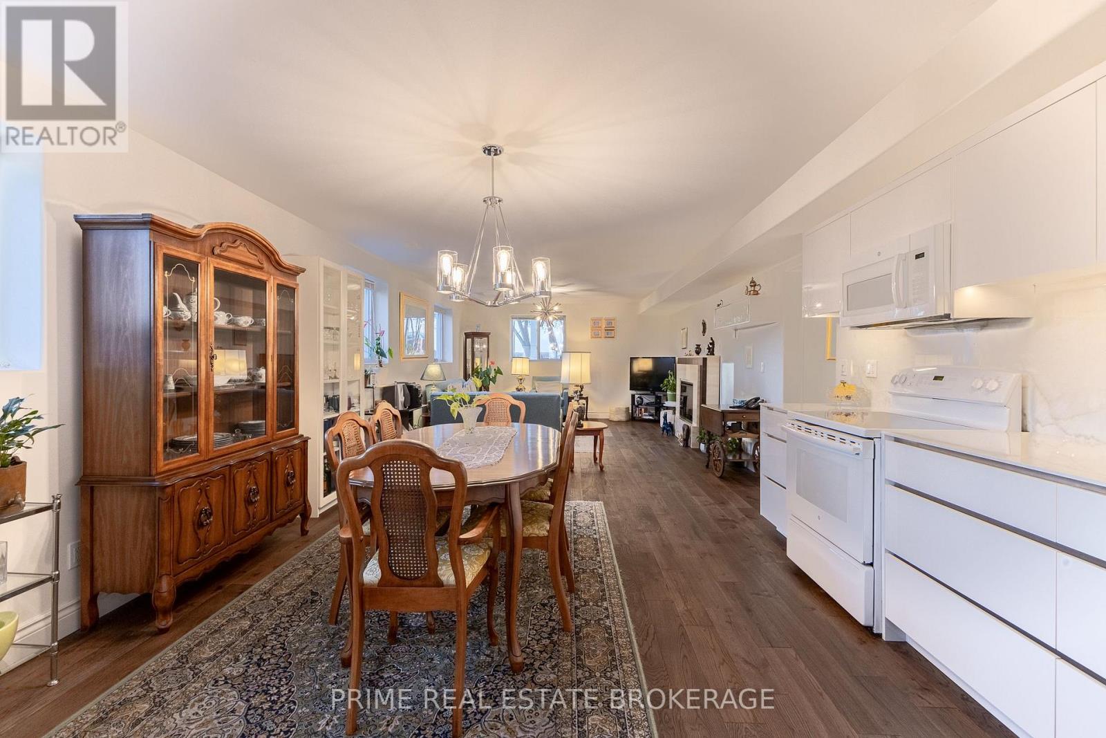 6498 Talbot Trail, Chatham-Kent, Ontario  N0P 1W0 - Photo 21 - X12262884