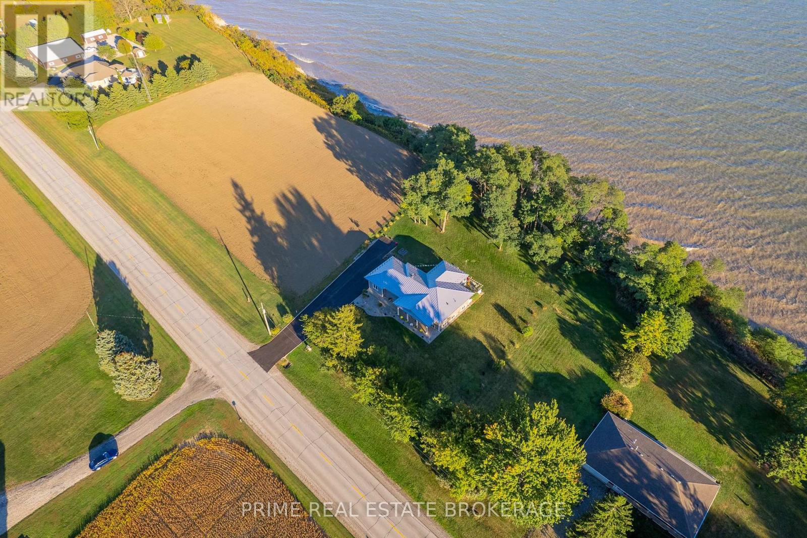 6498 Talbot Trail, Chatham-Kent, Ontario  N0P 1W0 - Photo 38 - X12262884