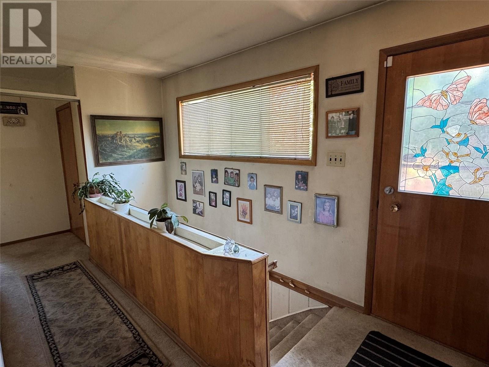 604 11th Street, Castlegar, British Columbia  V1N 2J9 - Photo 9 - 10344864