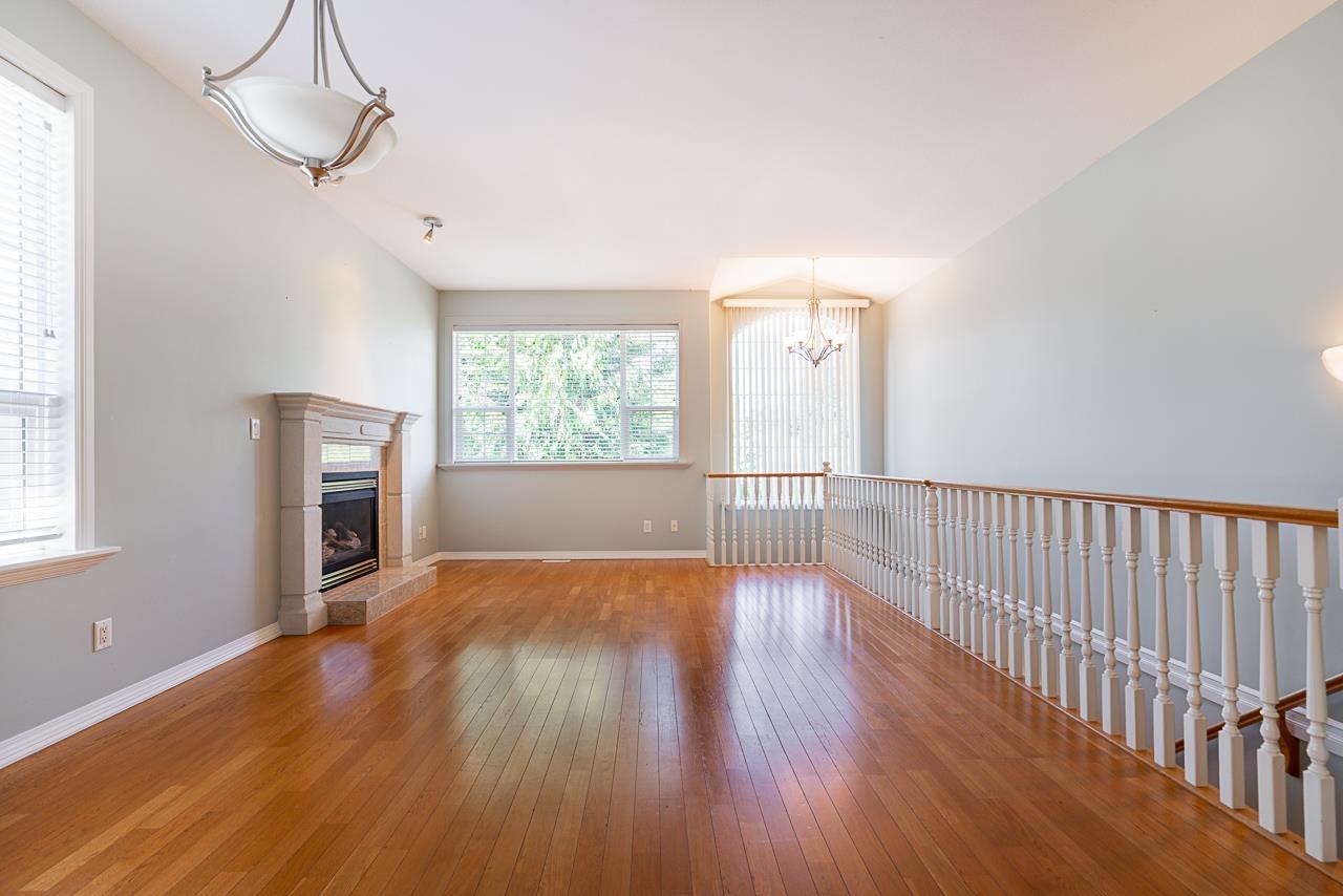 Property at 8464 DOERKSEN DRIVE image 5