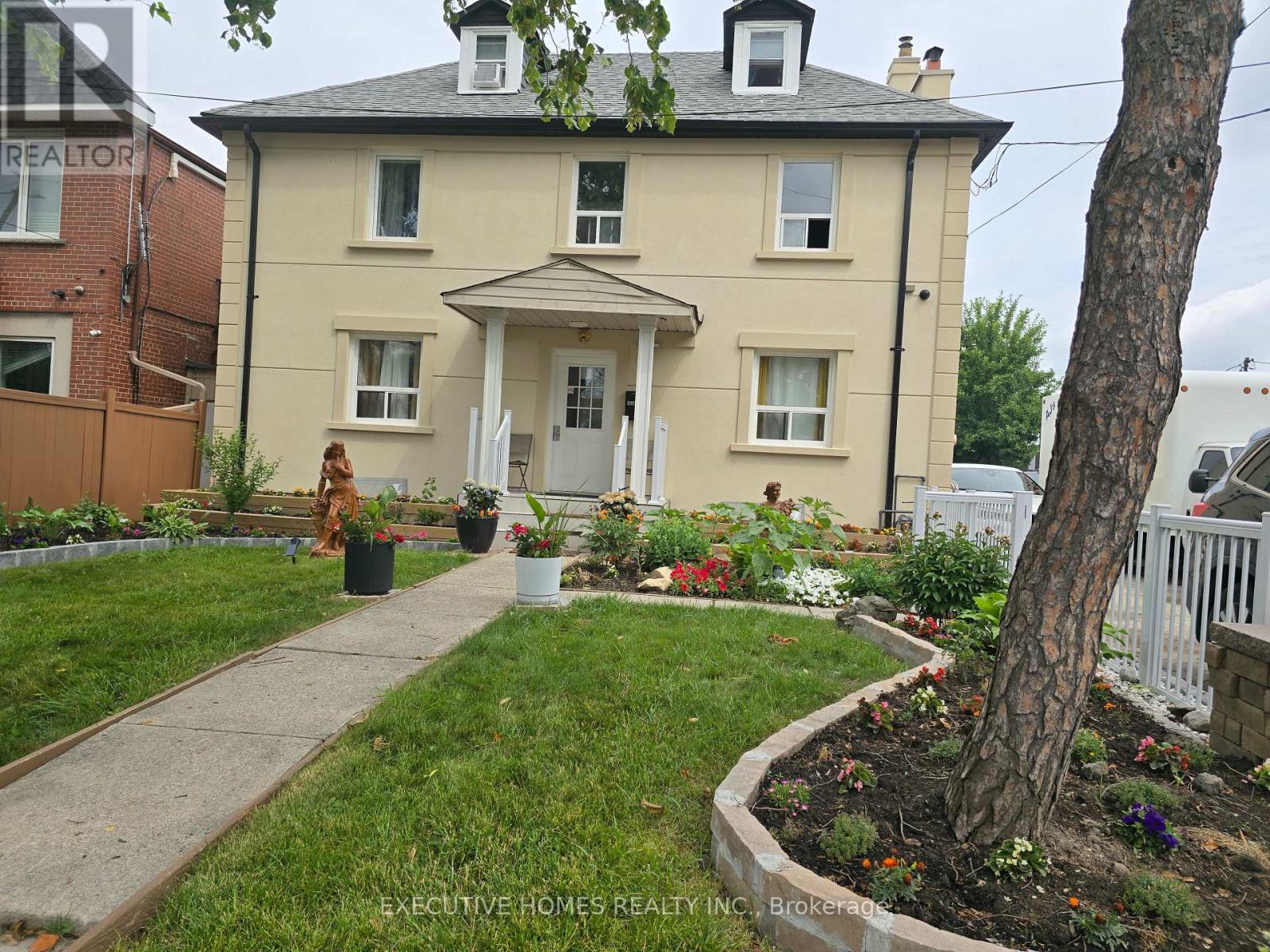 234 PELLATT AVENUE, Toronto, Ontario
