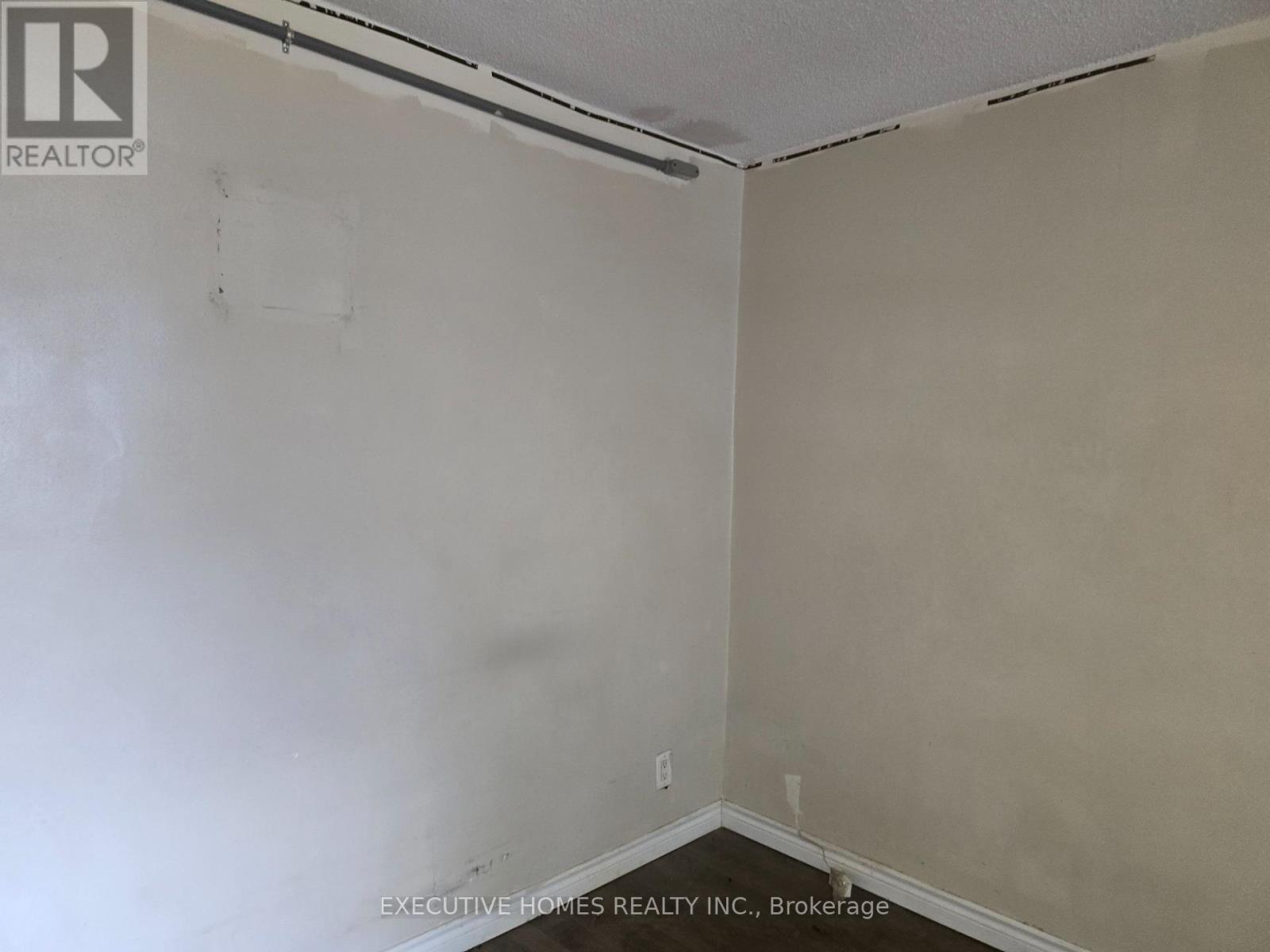 234 Pellatt Avenue, Toronto, Ontario  M9N 2P6 - Photo 4 - W12262561