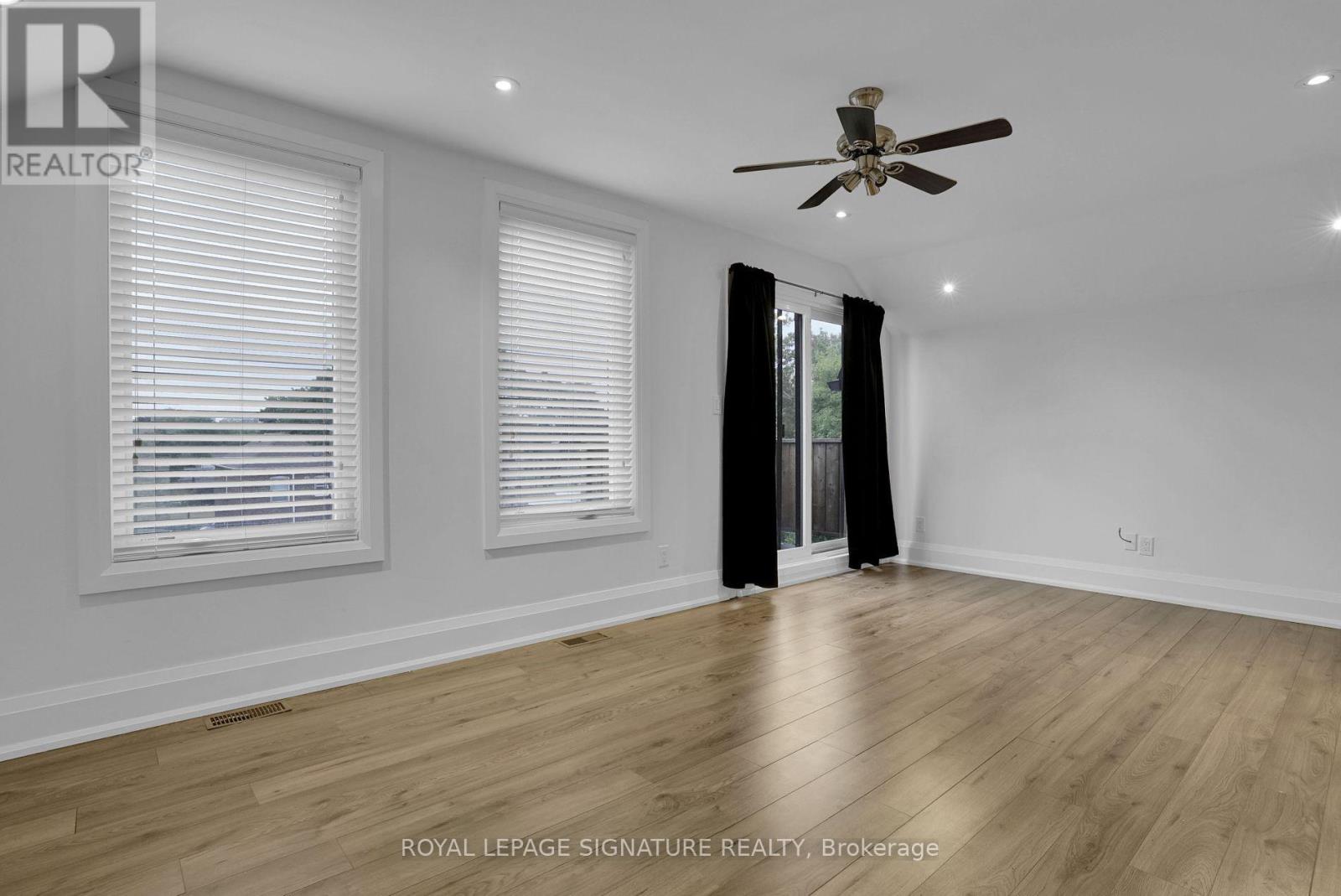 Upper 2 Levels - 14 Rotherham Avenue, Toronto, Ontario  M6M 1L8 - Photo 10 - W12262656