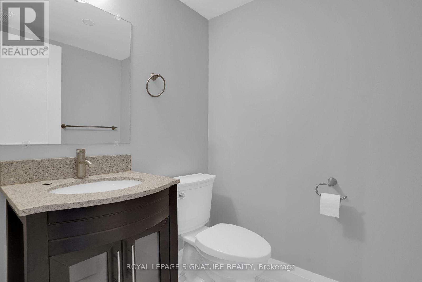 Upper 2 Levels - 14 Rotherham Avenue, Toronto, Ontario  M6M 1L8 - Photo 11 - W12262656