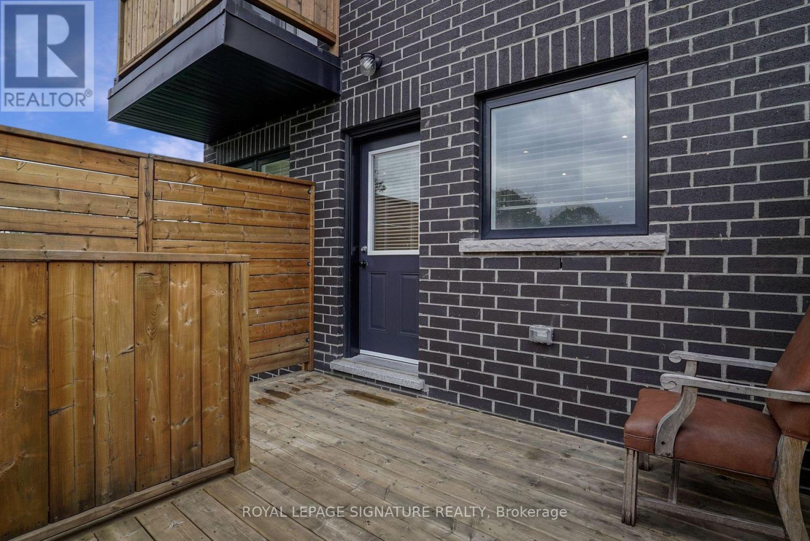 Upper 2 Levels - 14 Rotherham Avenue, Toronto, Ontario  M6M 1L8 - Photo 20 - W12262656