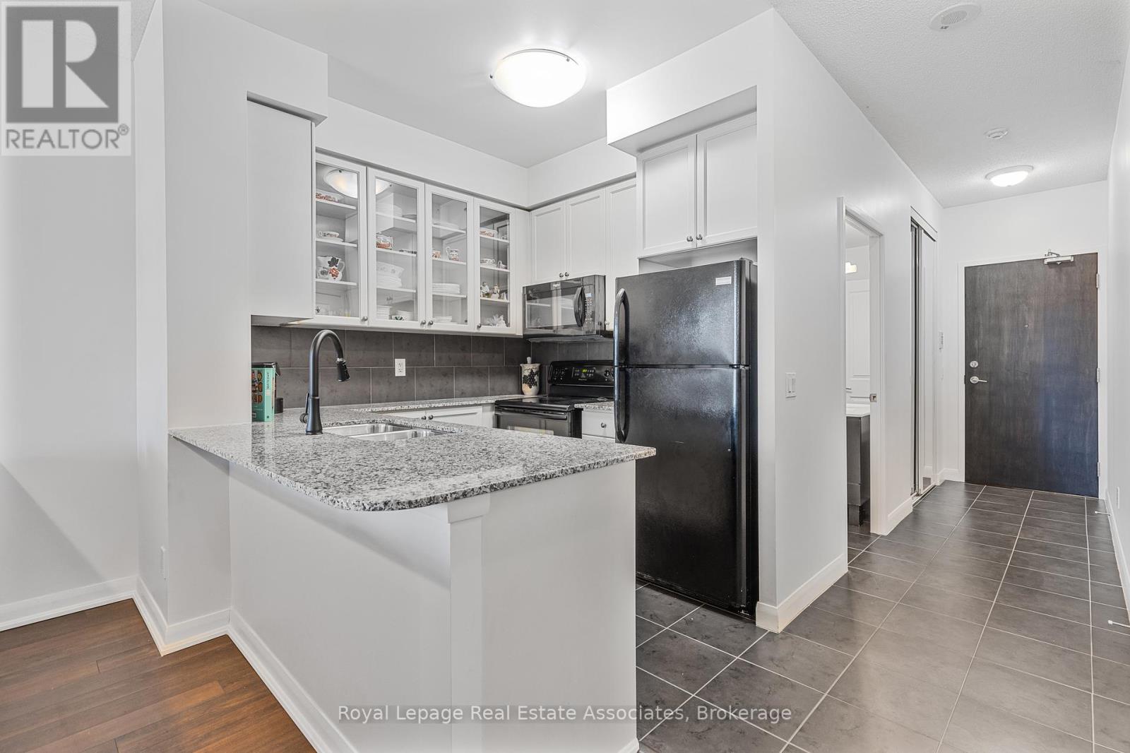 103 - 235 Sherway Gardens Road, Toronto, Ontario  M9C 0A2 - Photo 10 - W12262668