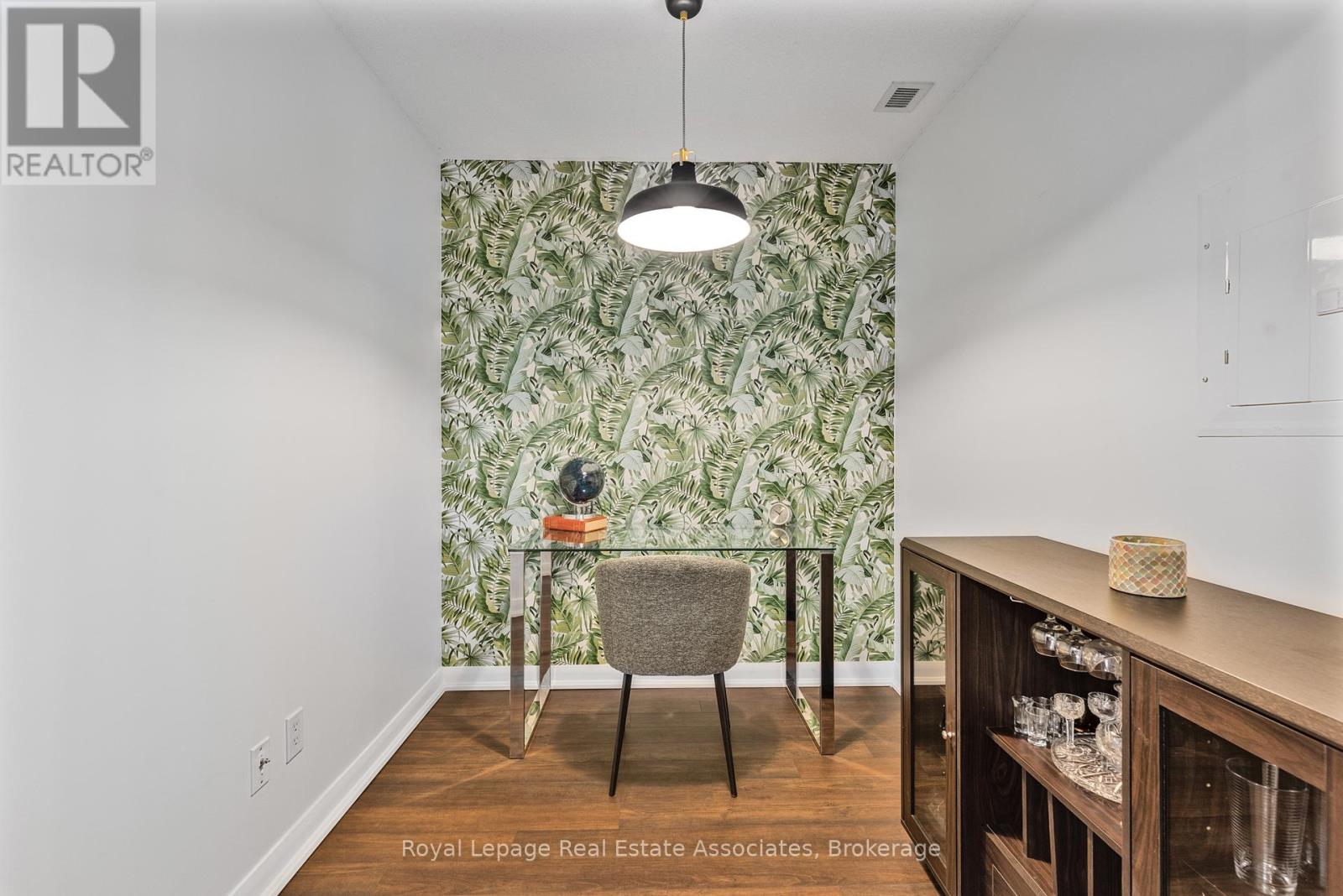103 - 235 Sherway Gardens Road, Toronto, Ontario  M9C 0A2 - Photo 9 - W12262668